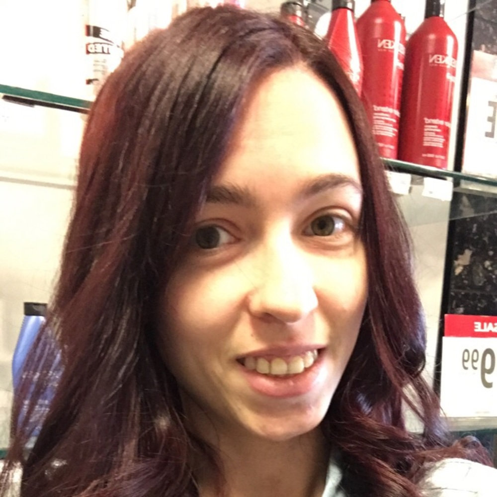 Meet your Posher, Monica